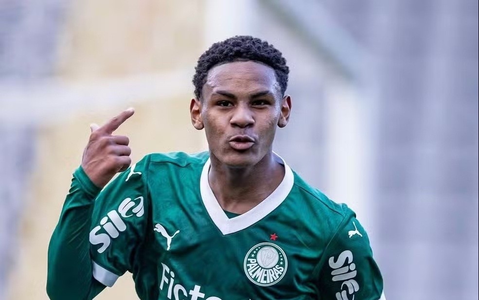 MU chi 34 trieu bang san than dong Brazil hinh anh