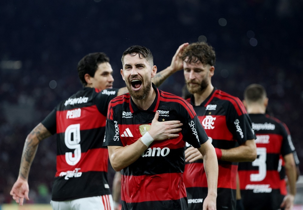 Lich trinh dien ro cua Jorginho va dong doi hinh anh