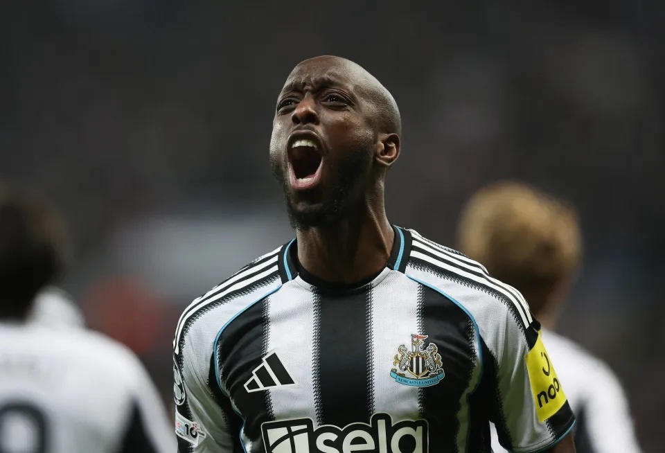 'Bom xit' 55 trieu bang cua Newcastle hinh anh