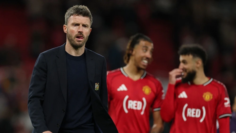 Carrick dung 'bai cu' cua Amorim? hinh anh