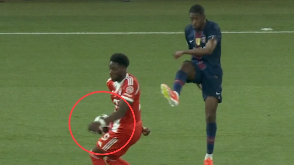 Trong tai dung voi hai qua phat den tran PSG-Bayern? hinh anh