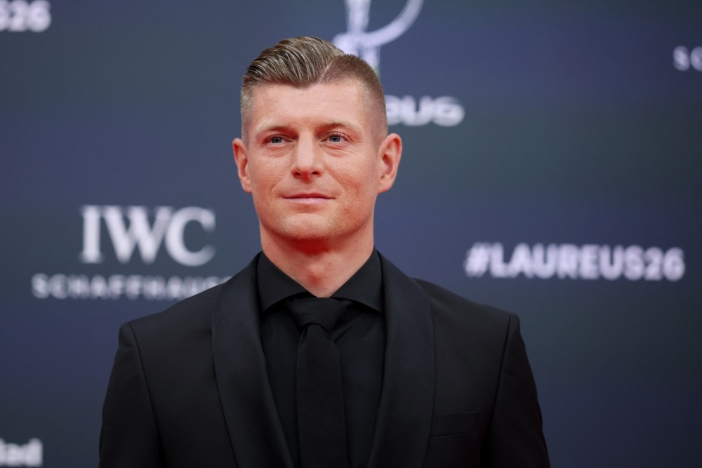 Kroos tien sat ngay tro lai Real Madrid hinh anh