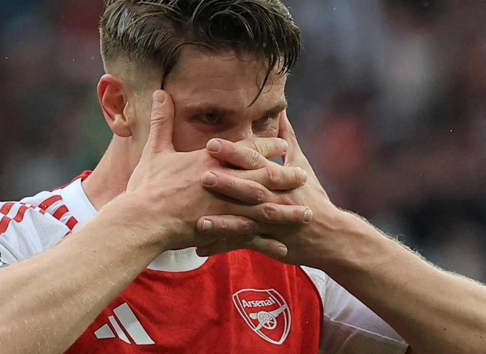 Arsenal co 79% co hoi vo dich, 21% con lai mang ten Man City hinh anh
