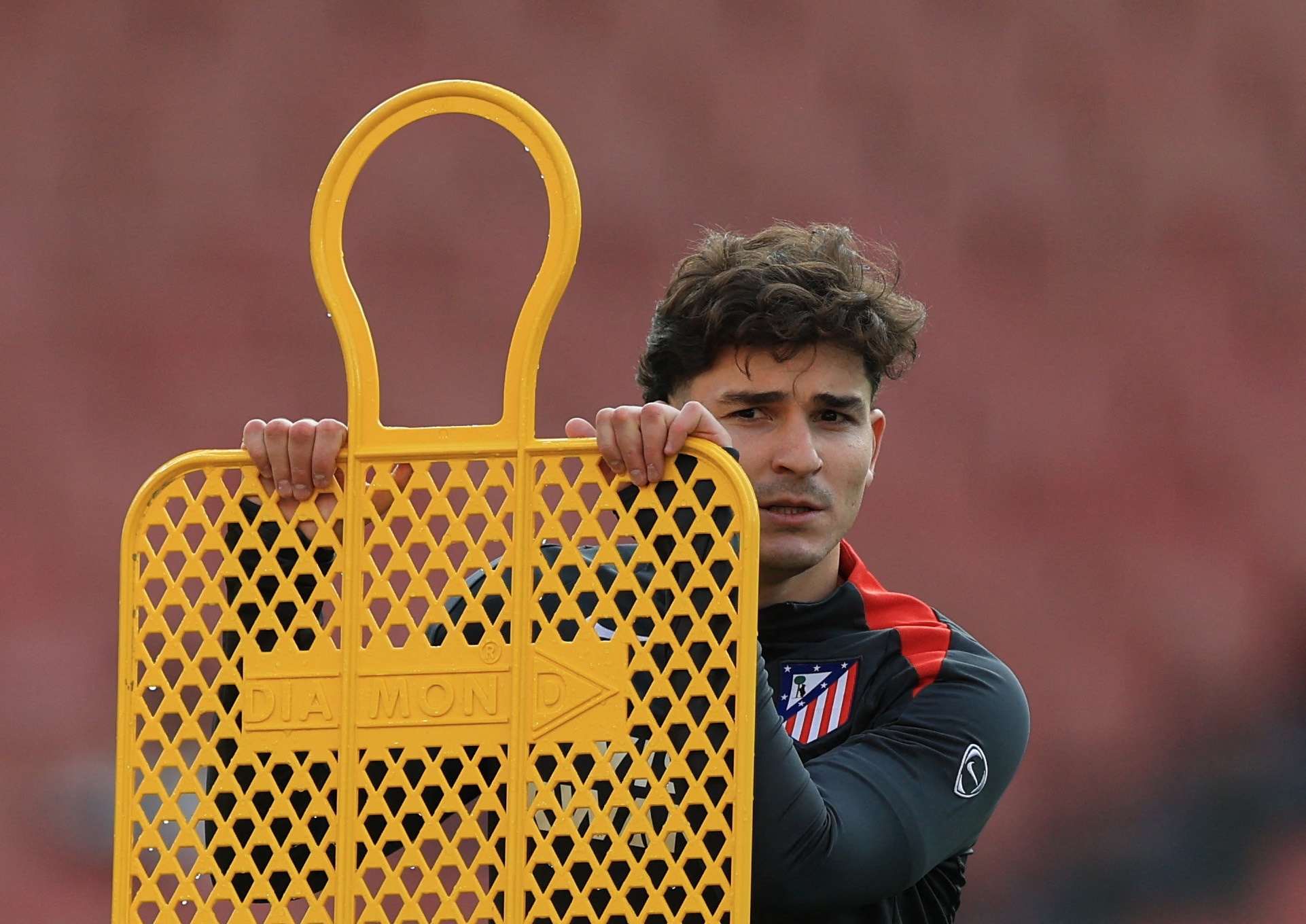 Atletico dat cuoc tat ca vao Alvarez hinh anh