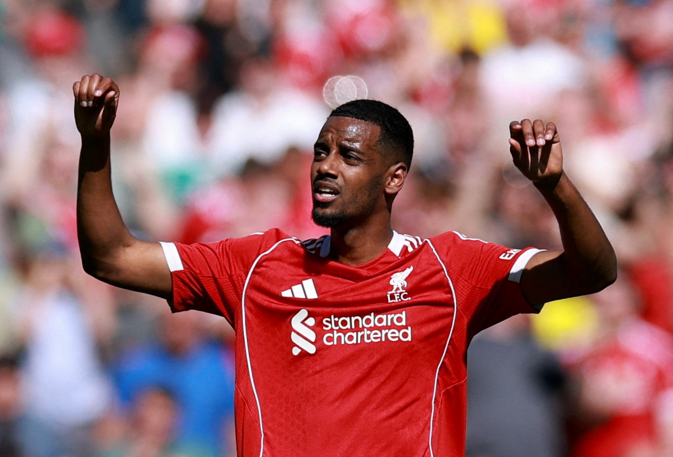 Liverpool mat Isak truoc dai chien MU hinh anh