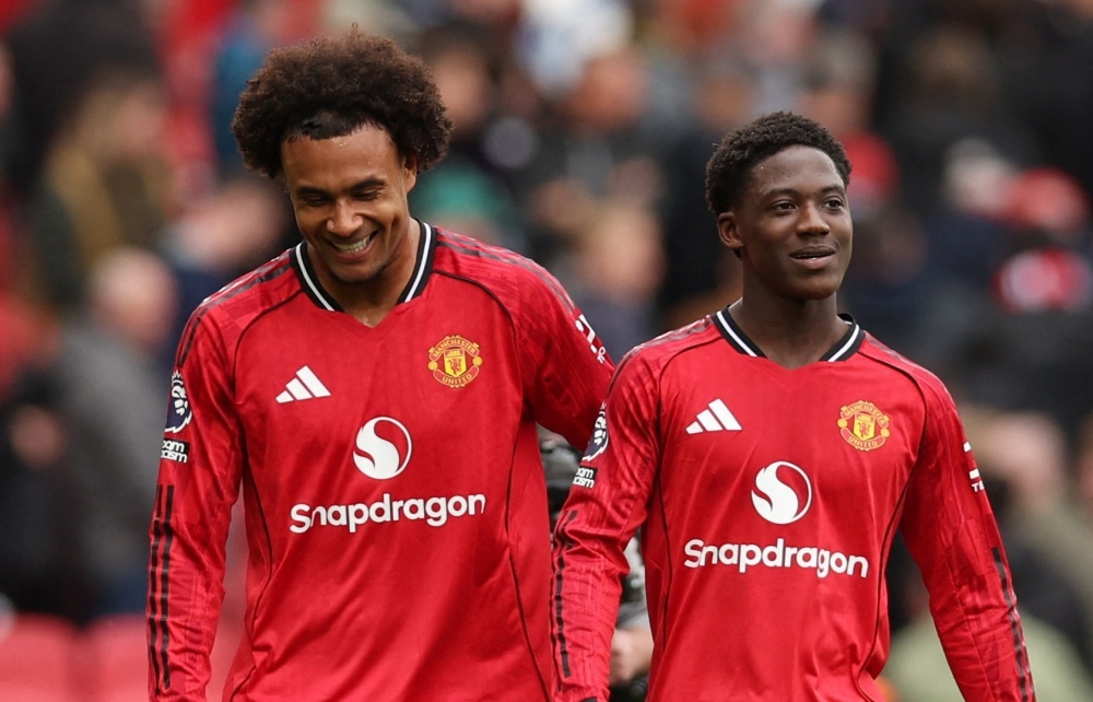 Mainoo thang hoa nho mot dong tac cua Carrick hinh anh