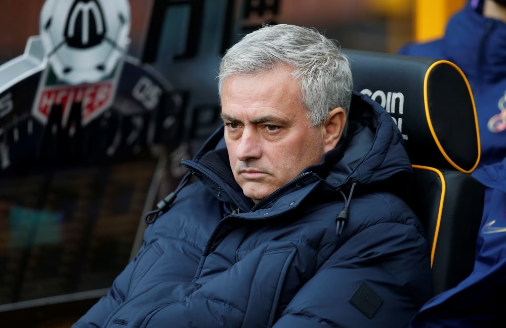 Mourinho duoc ung ho giai cuu Chelsea hinh anh