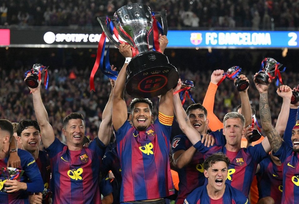 Barca vo dich sau tran thang lich su truoc Real hinh anh