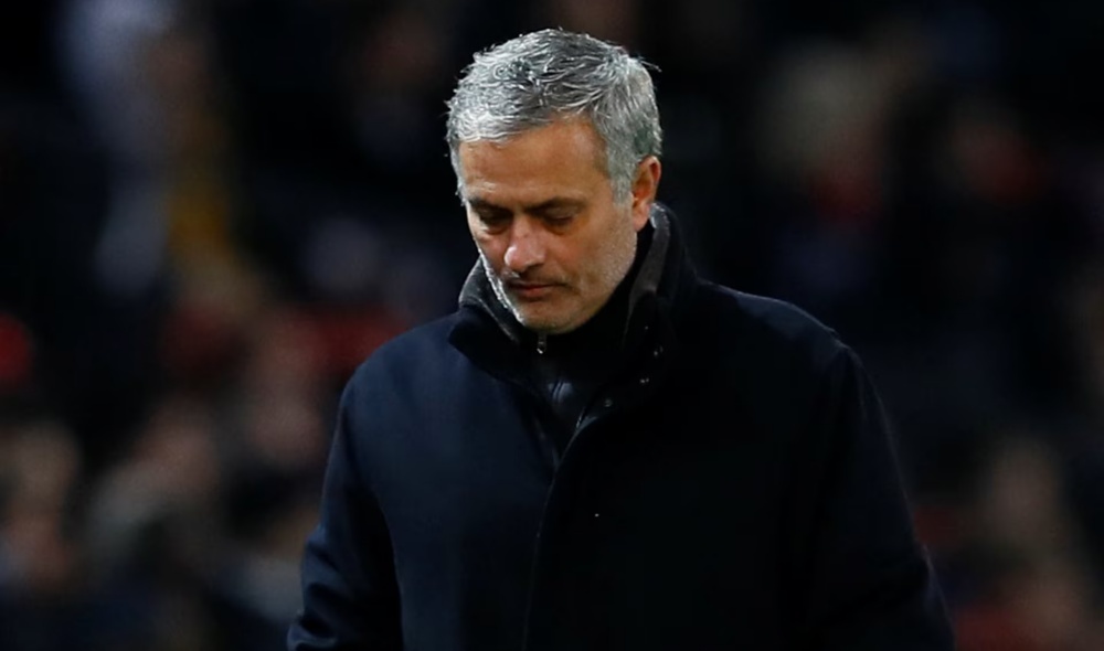 Gio thi Mourinho den Real de lam gi? hinh anh