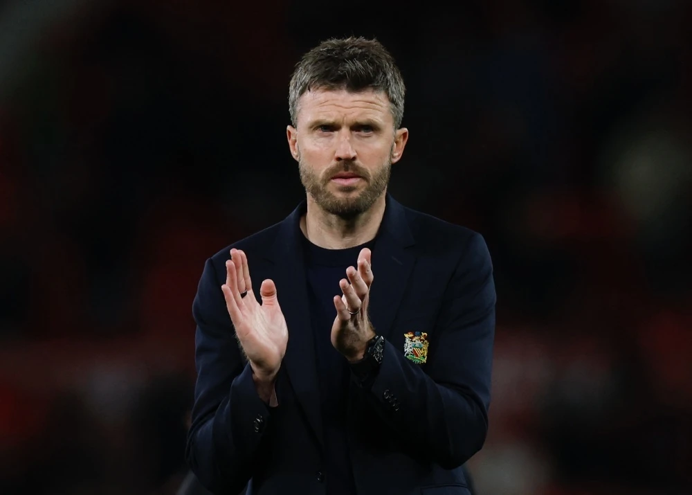MU dua ra de nghi voi Carrick hinh anh