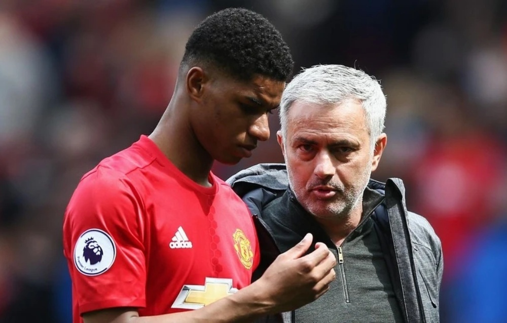 Mourinho tinh gay soc voi Rashford hinh anh