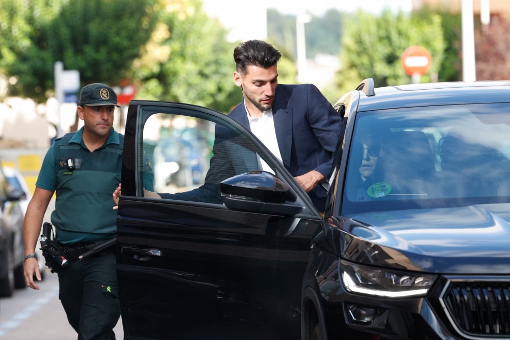 Rafa Mir anh 1