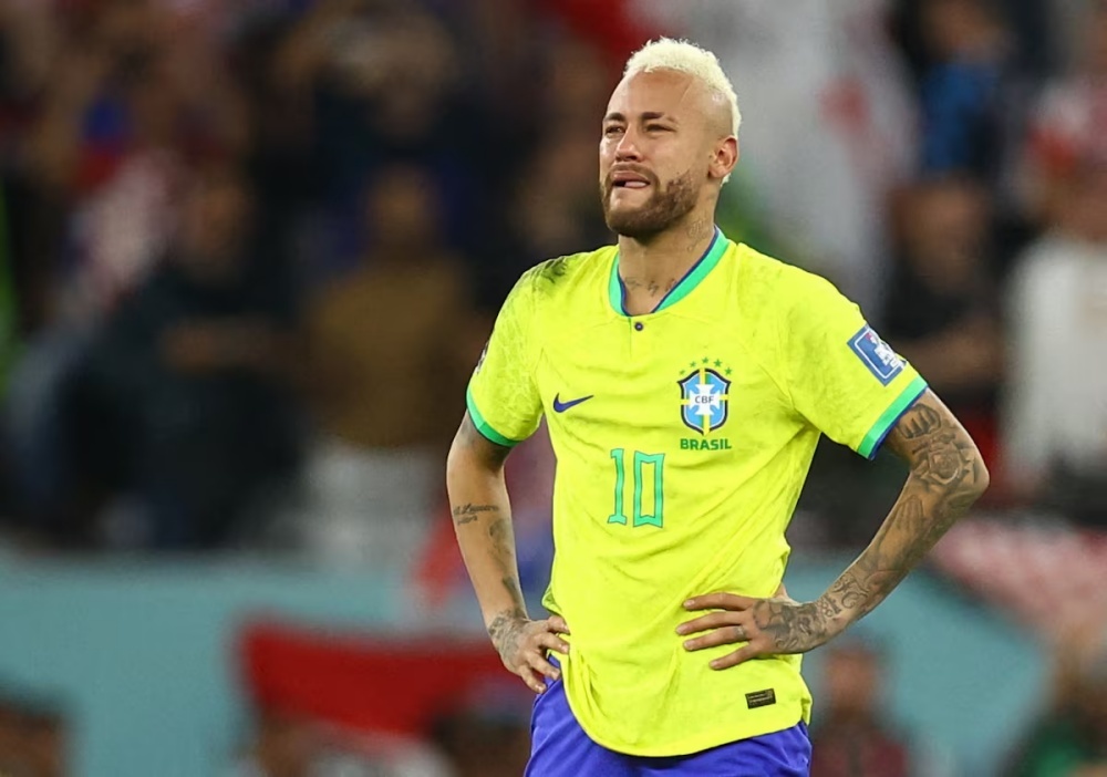 Neymar bi loai khoi World Cup? hinh anh