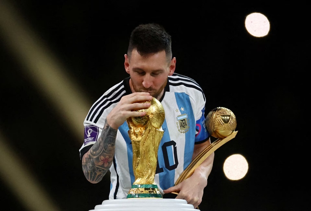 Thong diep cua huyen thoai rock da mat gui Messi hinh anh