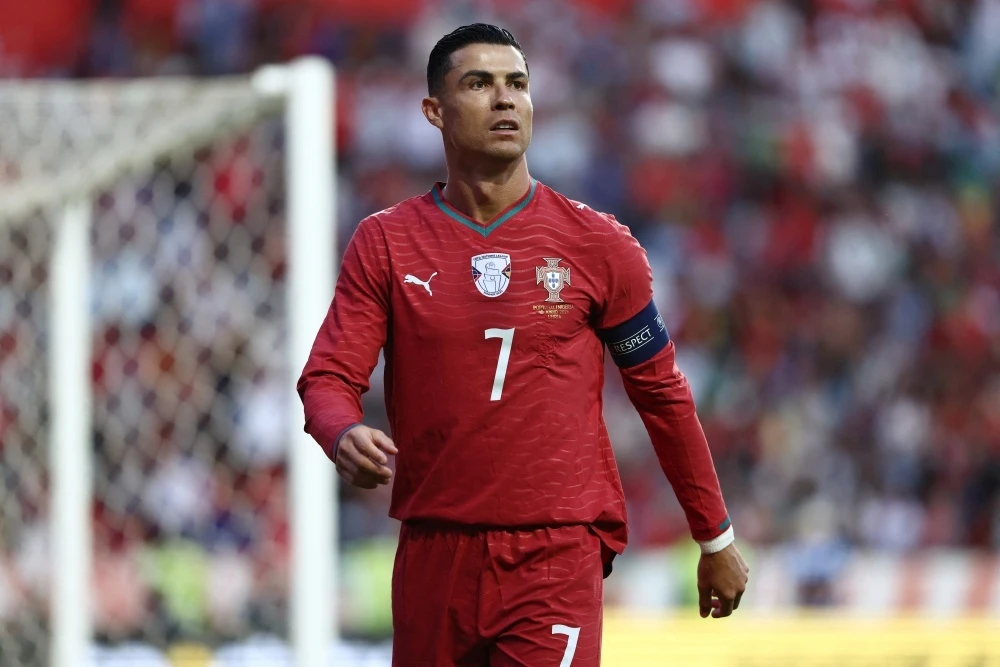 Cau noi cua Carragher lai am anh Ronaldo hinh anh