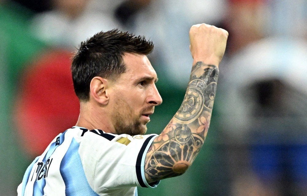 Klose da dung ve Messi hinh anh