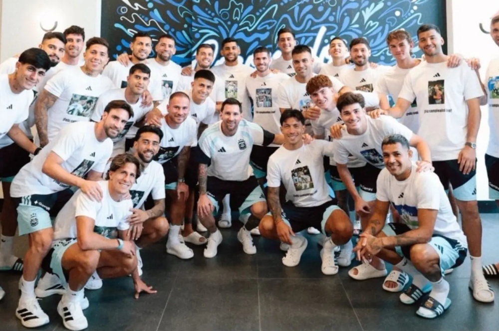 Cach Argentina chuc mung sinh nhat Messi hinh anh