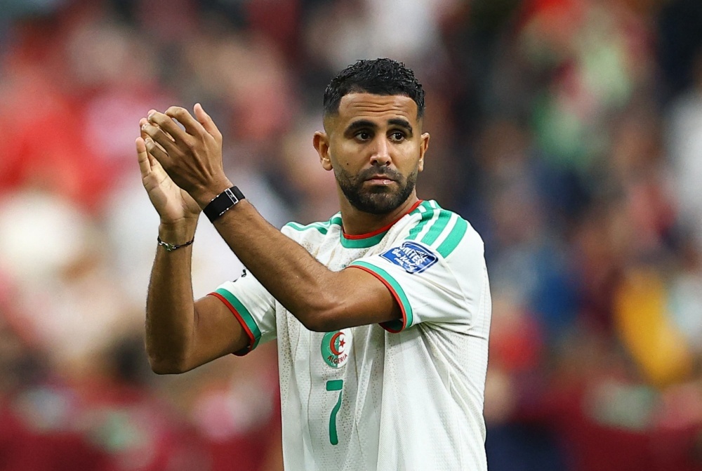 Cuu sao Man City chia tay tuyen Algeria hinh anh