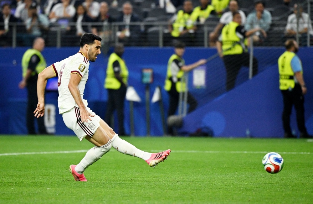 Mikel Merino anh 1