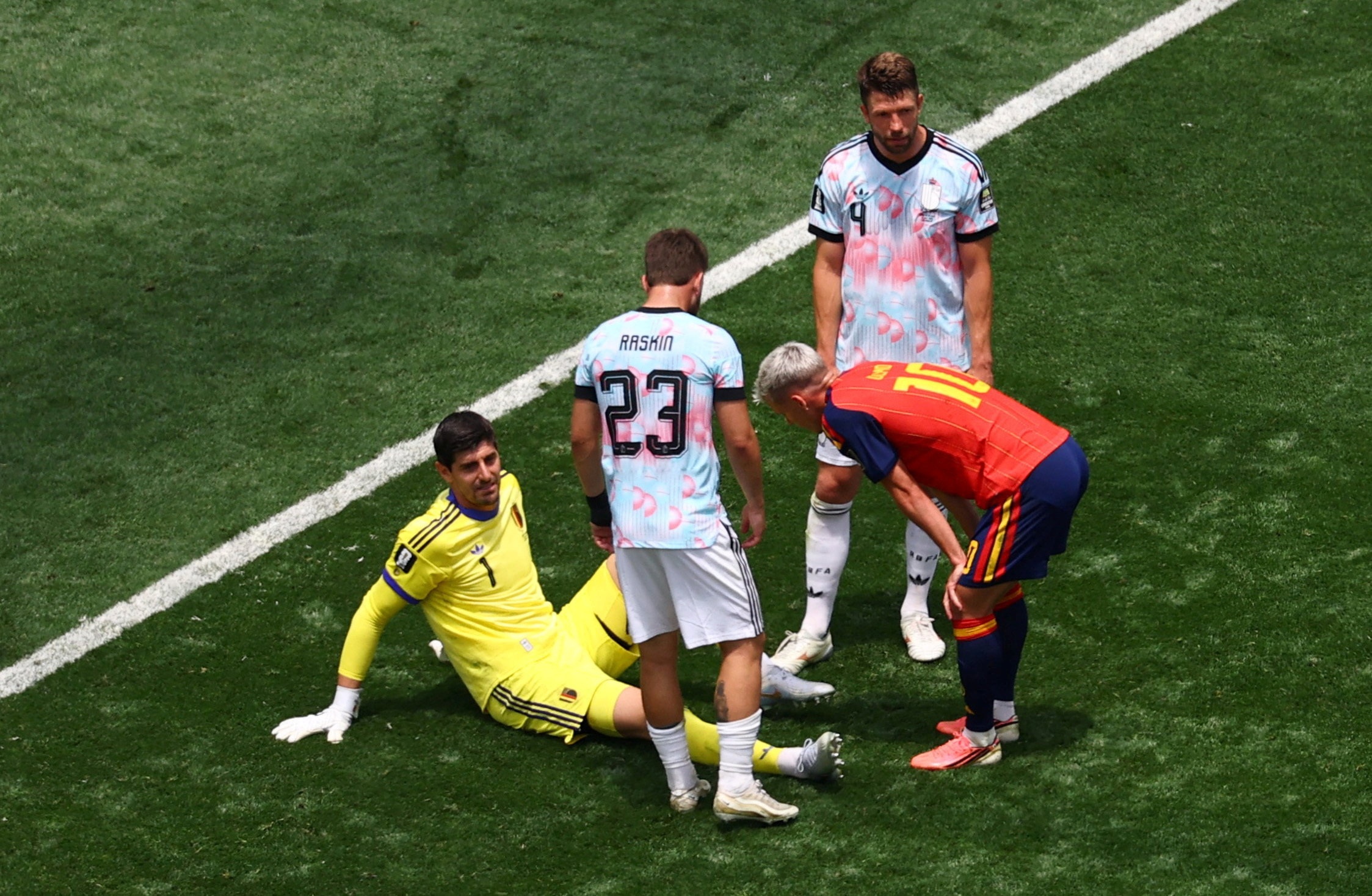 Tây Ban Nha 2-1 Bỉ: Lammens mắc sai lầm nghiêm trọng