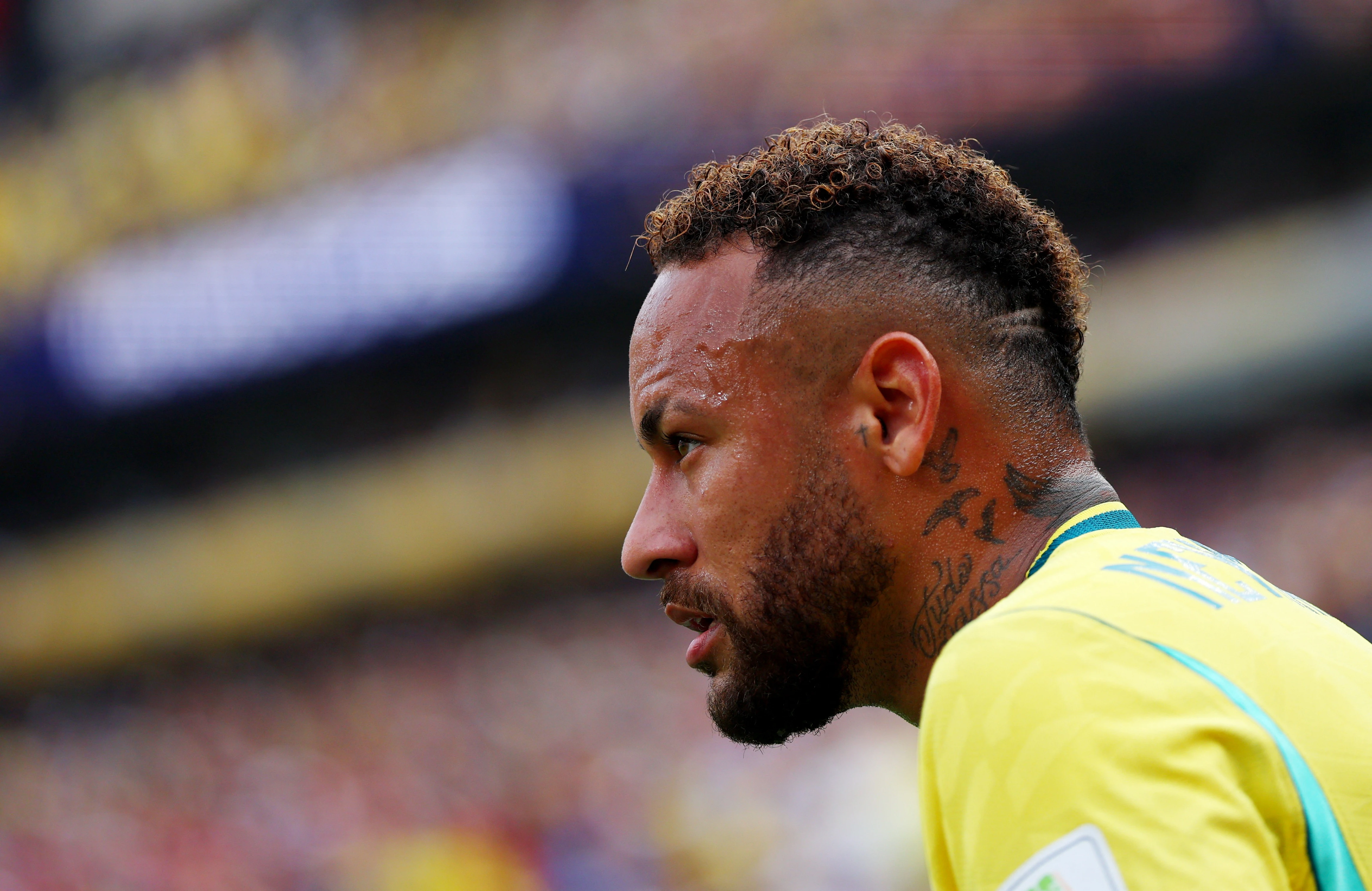 Ronaldo ngan Neymar chia tay tuyen Brazil hinh anh