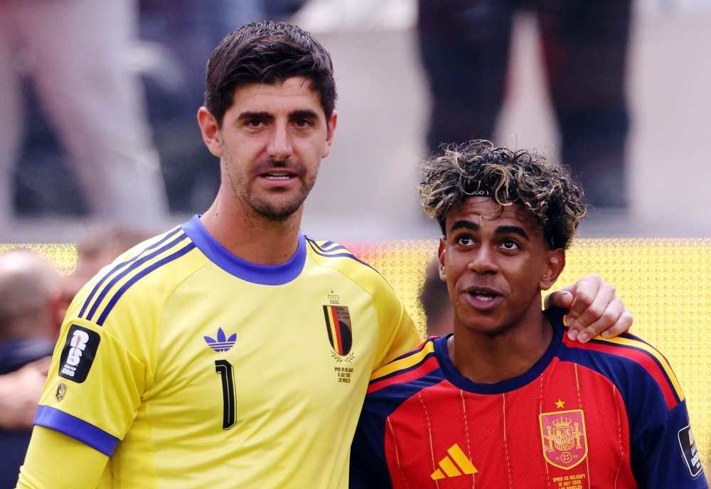 Courtois lên tiếng sau sai lầm của Lammens