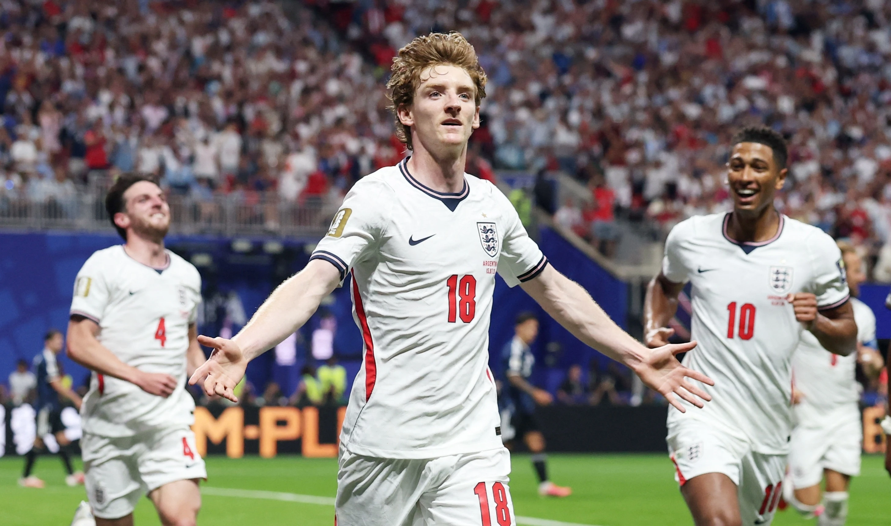 Anh 1-0 Argentina: Tân binh Barcelona tỏa sáng