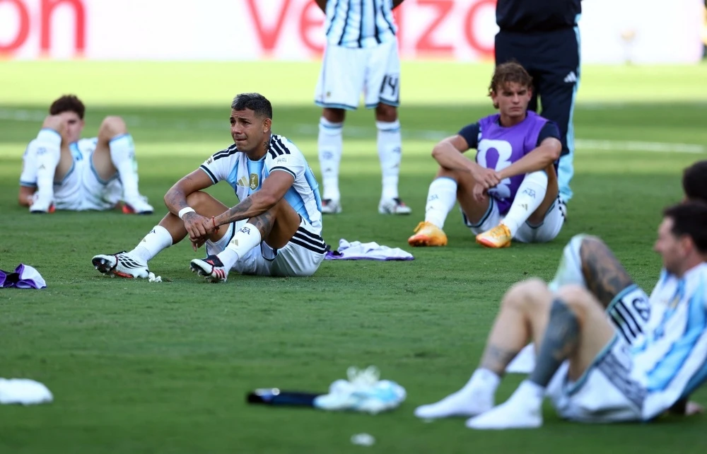Truyền thông thế giới công kích Argentina