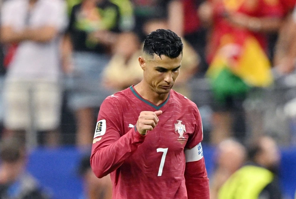 Thông điệp gây sốt mạng xã hội của Ronaldo