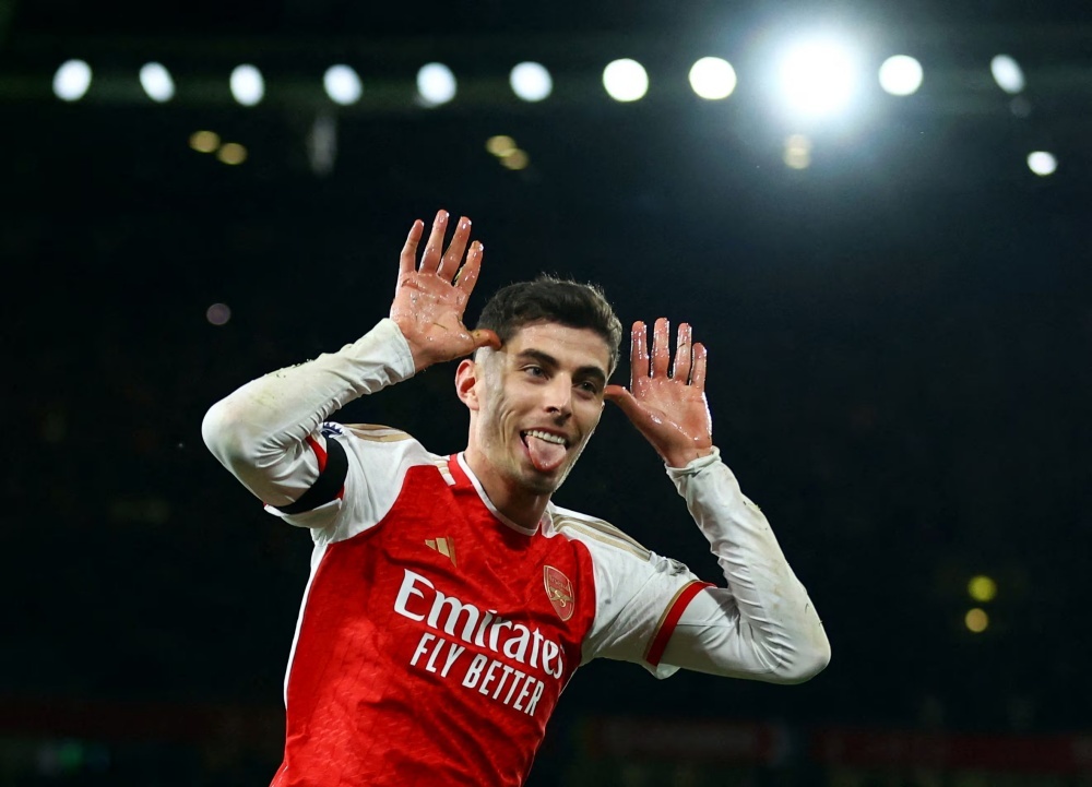 Arsenal muốn vô địch mọi danh hiệu