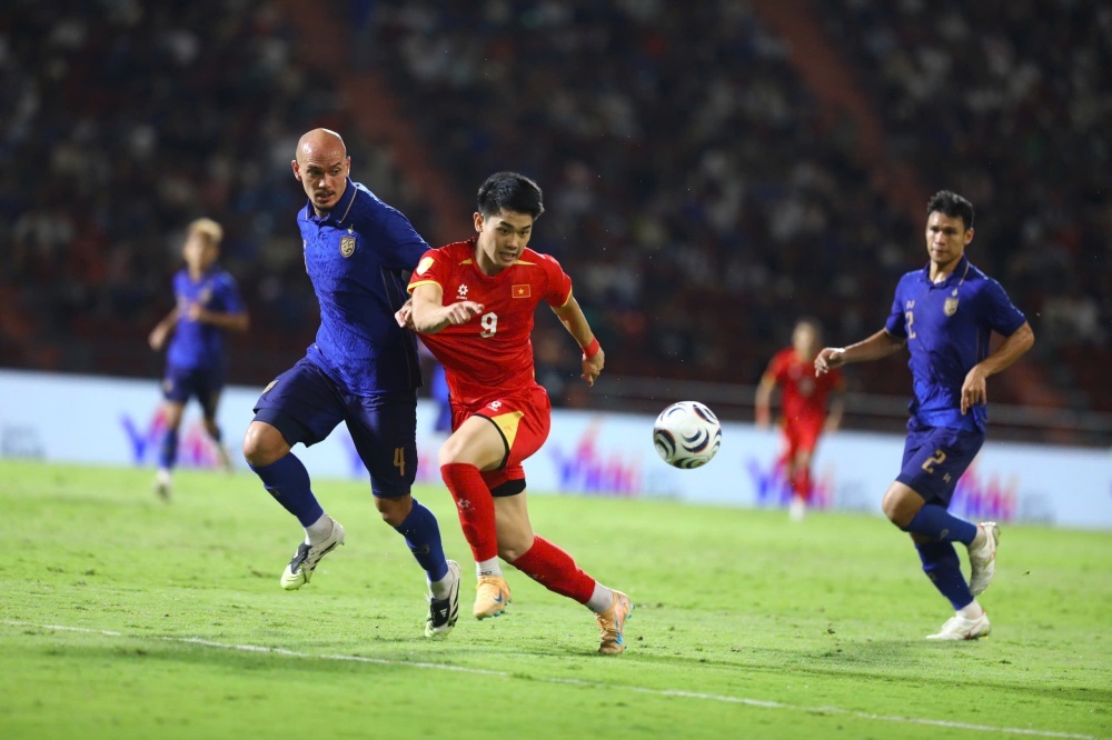 CĐV Indonesia: 'Việt Nam xứng đáng vô địch'