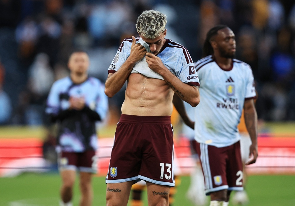 Nhà vô địch châu Âu khởi đầu tệ hại ở Premier League
