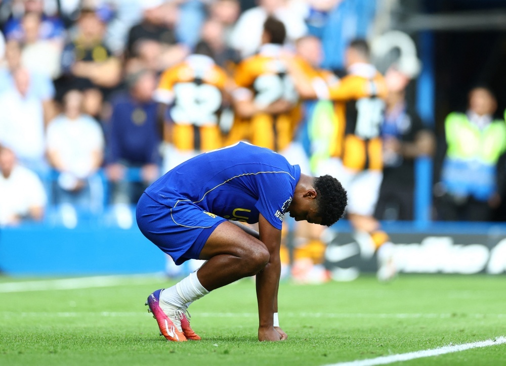 Chelsea trả giá vì hàng thủ đáng báo động