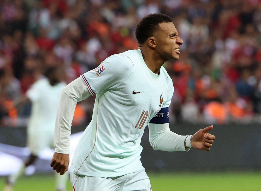 Chấn thương của Mbappe gây lo lắng