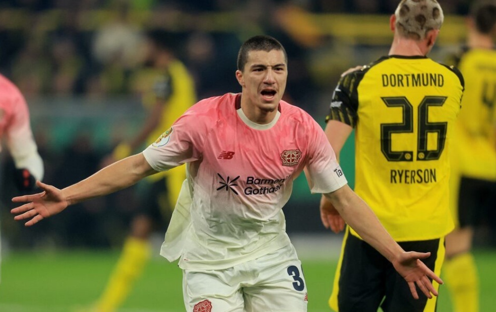 Leverkusen tăng lương giữ chân ngôi sao gốc Việt