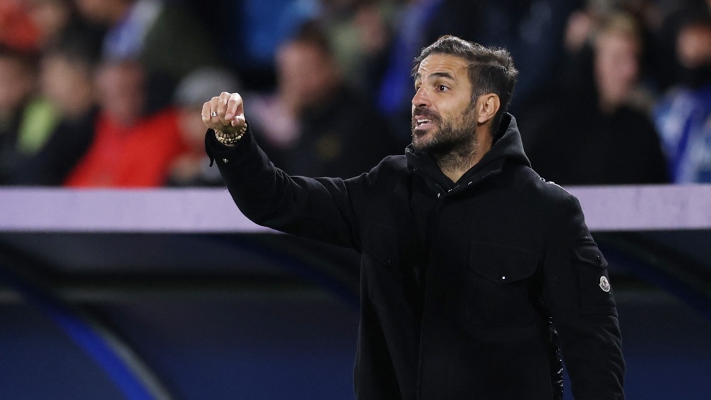 Fabregas thừa nhận đã nương tay với MU
