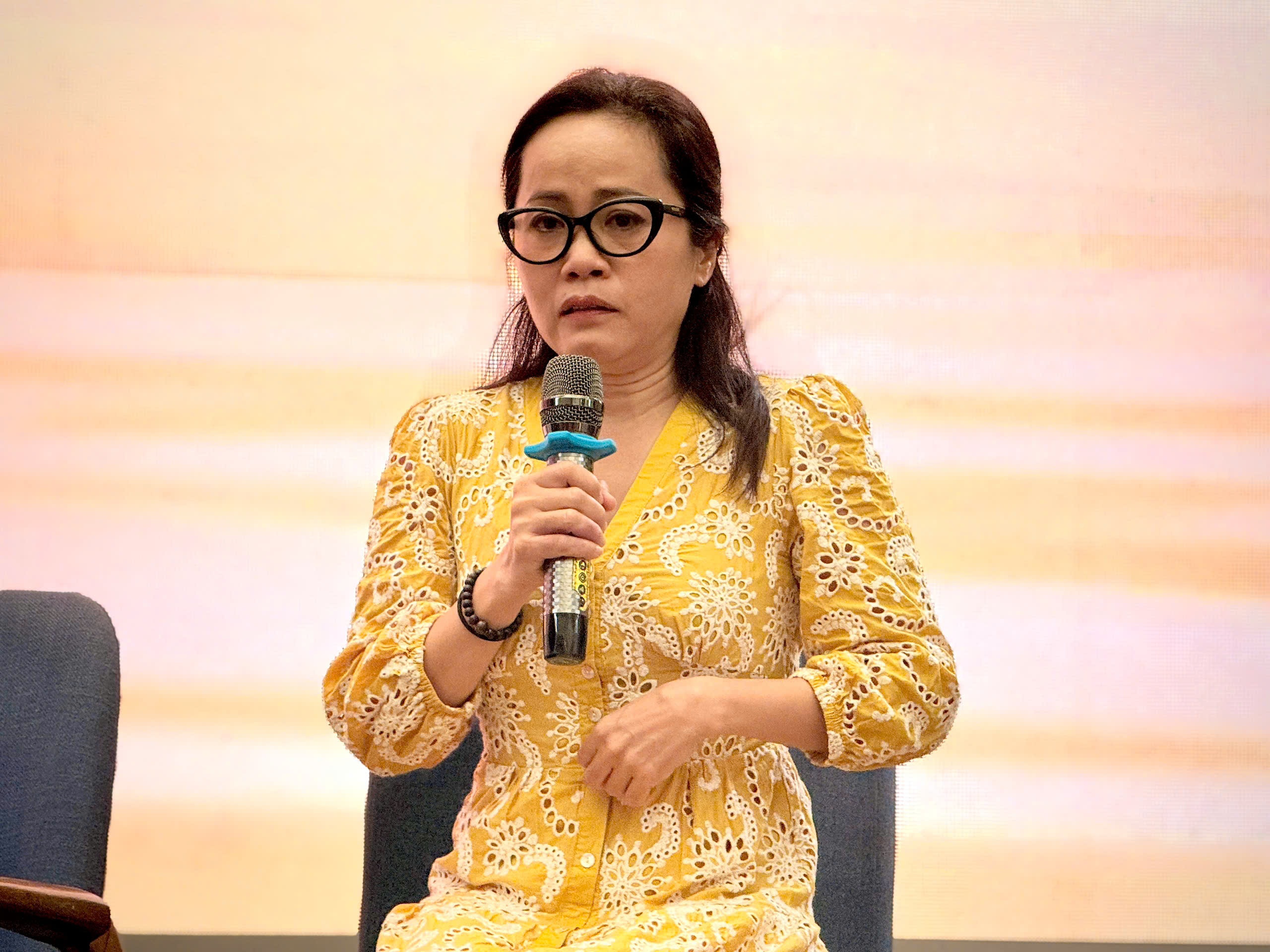 nghe si Huu Chau anh 3