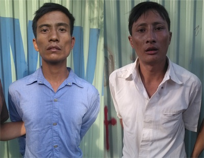 Tiến (trái) và Hùng tại chốt 141.