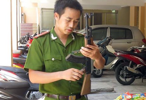 Bat lo do choi bao luc truoc ram Trung thu hinh anh