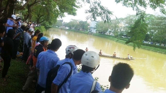Nguoi dan ong tu vong giong nghi can vu co gai chet loa the hinh anh