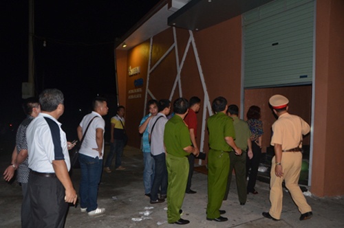 Khach tu vong sau tran hon chien o quan karaoke hinh anh