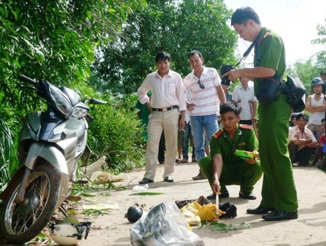 Cau be 14 tuoi tro thanh ke giet nguoi vi mon no cua me hinh anh