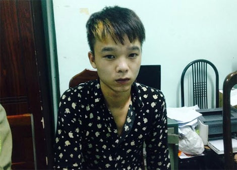 Hon chien o quan vit luc rang sang, thuc khach tu vong hinh anh