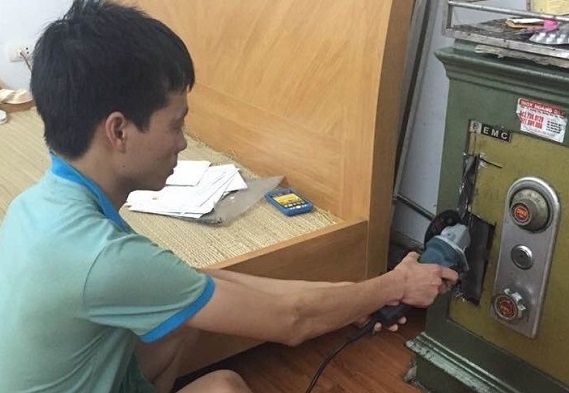 Thu doan trom ket sat tinh vi cua nguoi lam cong hinh anh