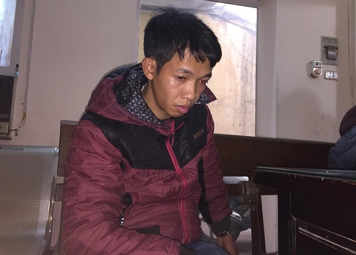Ru ban gai moi quen vao nha nghi roi trom iPhone hinh anh