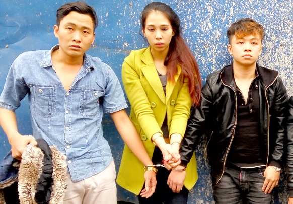 Canh sat 141 chan nhom 9X tuon ma tuy vao quan bar hinh anh