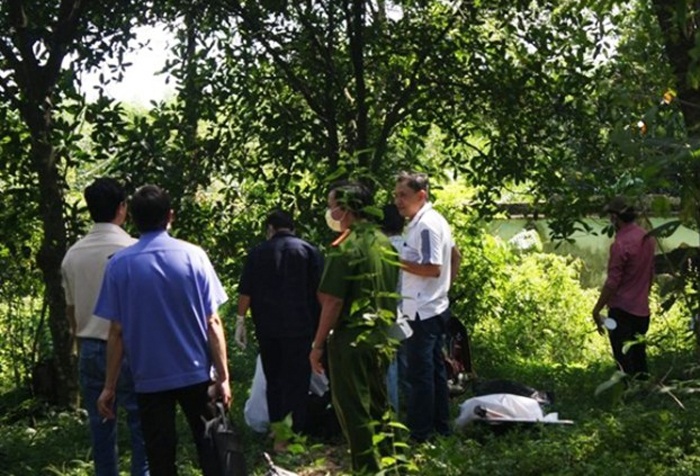 Nam sinh lop 9 treo co tu tu hinh anh