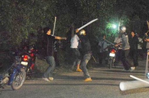 Nhom con do di oto truy sat 11 cong nhan boc xep hinh anh