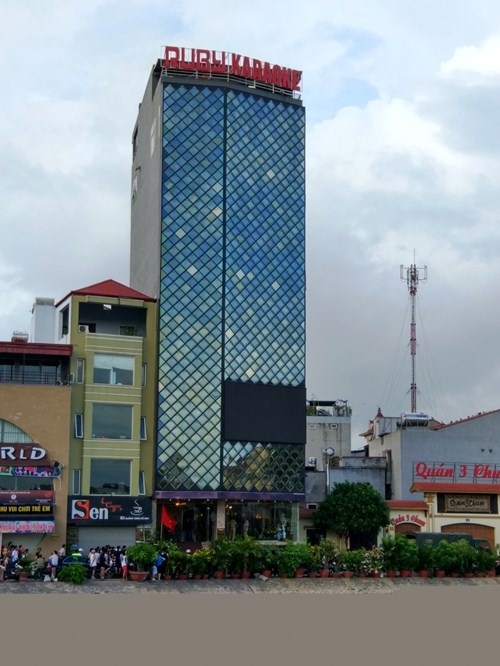 dot kich bar Ruby anh 1