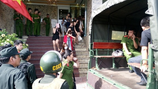 dot kich bar Ruby anh 6